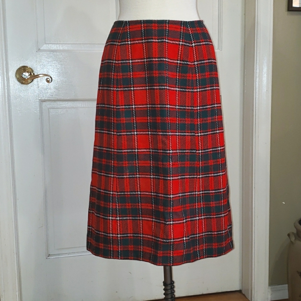 Vintage Pendleton Wool Red and Green Plaid A-line Midi Skirt, Size 10